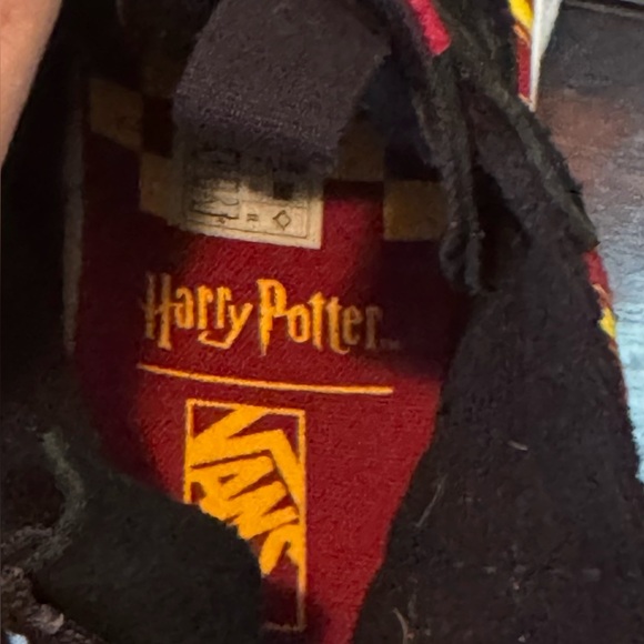 Vans x Harry Potter Sk8-Hi Zip high-top sneaker Gryffindor 6.5 toddler - Picture 10 of 12